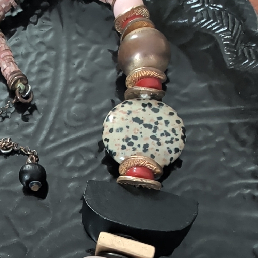 Anthropologie Bohemian Vintage Pink Statement Bib Necklace - Picture 3 of 6